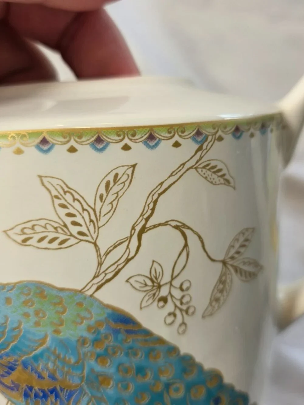 222 Fifth (PTS) Peacock Garden Teapot & Lid White with Blue Green Peacock 4 Cup